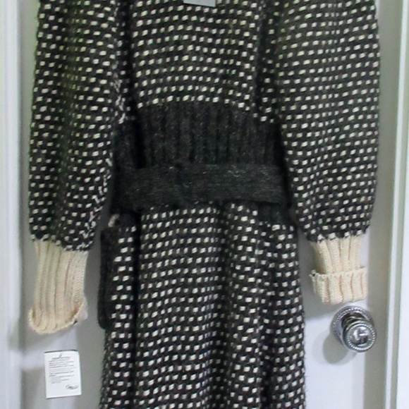 New Gray Cream Sweater Coat XL 10 12 Chunky Belted Italy - Picture 12 of 15